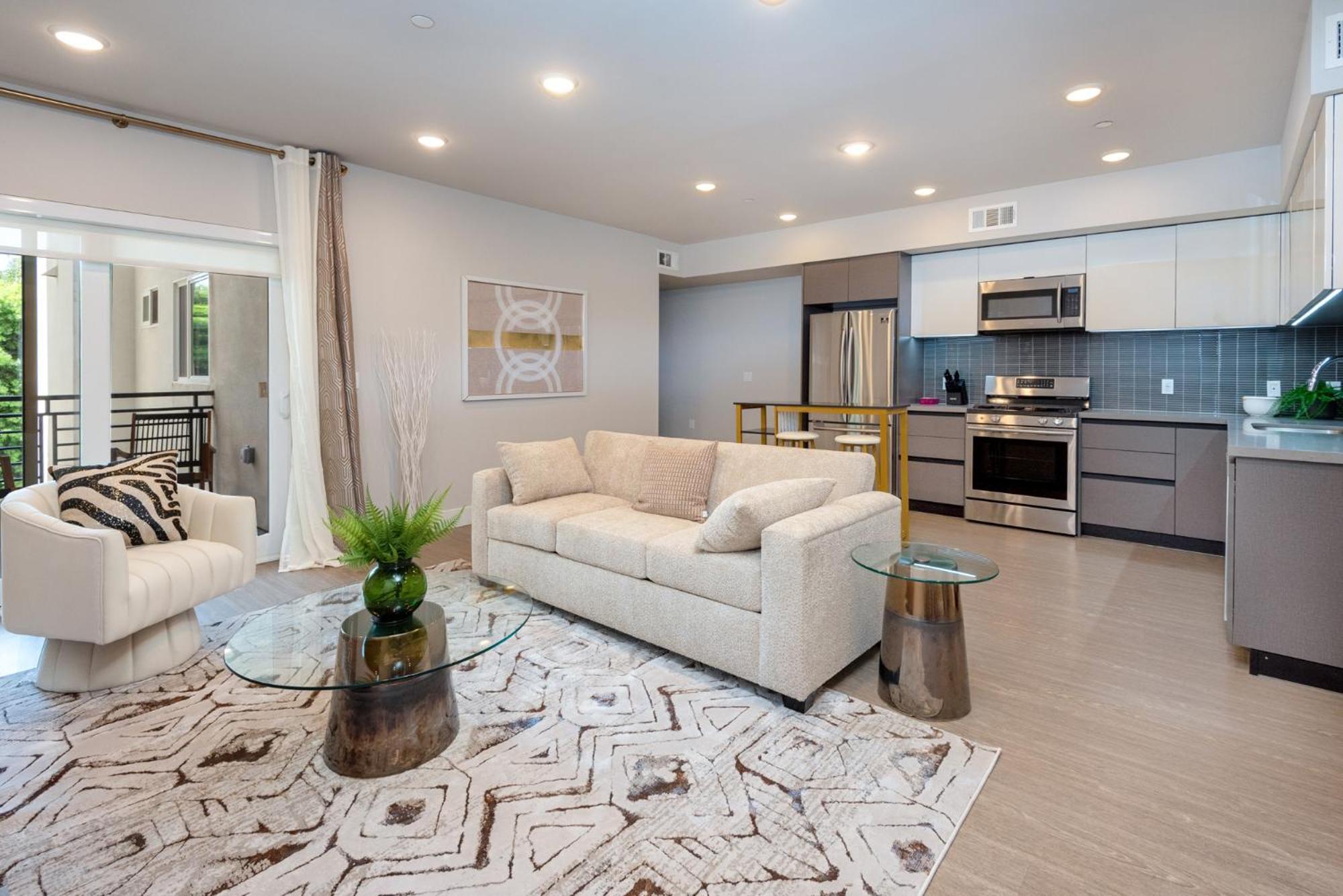 Luxurious 2br In K-town W/ Private Balcony! Los Ángeles